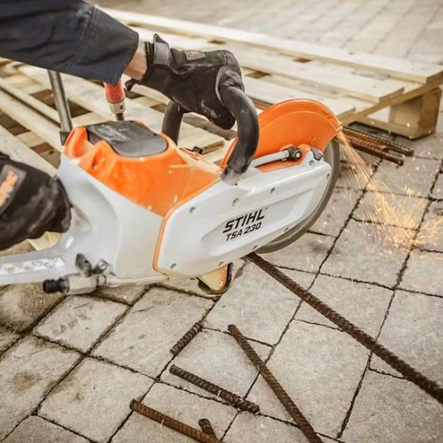Where to find SAW, CUT-OFF BATTERY 9 KIT in Cincinnati